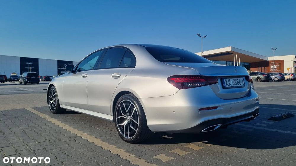Mercedes-Benz Klasa E - 9