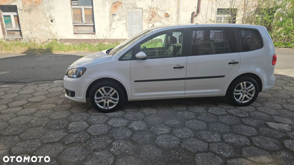 Volkswagen Touran 1.6 TDI DPF BlueMotion Technology Highline - 11