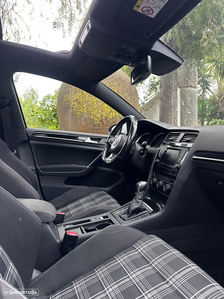 VW Golf 2.0 TDI GTD DSG - 19