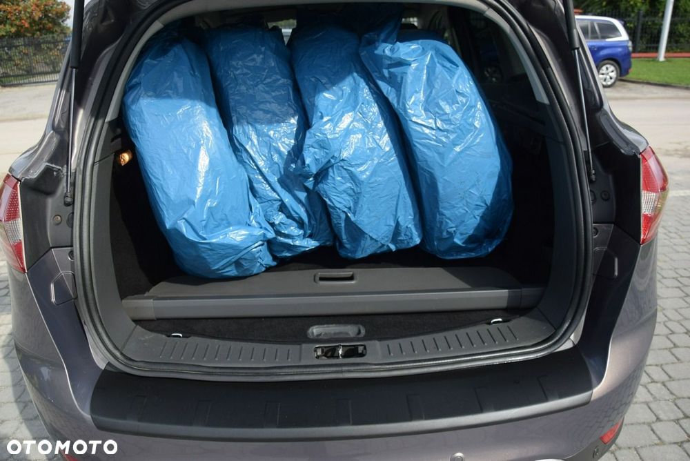 Ford Kuga 2.0 TDCi 4x4 Titanium - 22