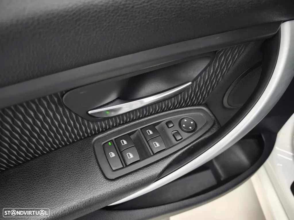 BMW 320 d Aut. Modern Line - 42