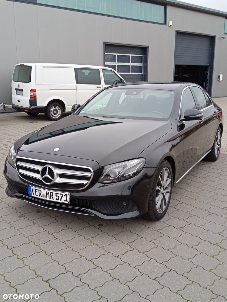 Mercedes-Benz Klasa E 220 d 9G-TRONIC Avantgarde - 2