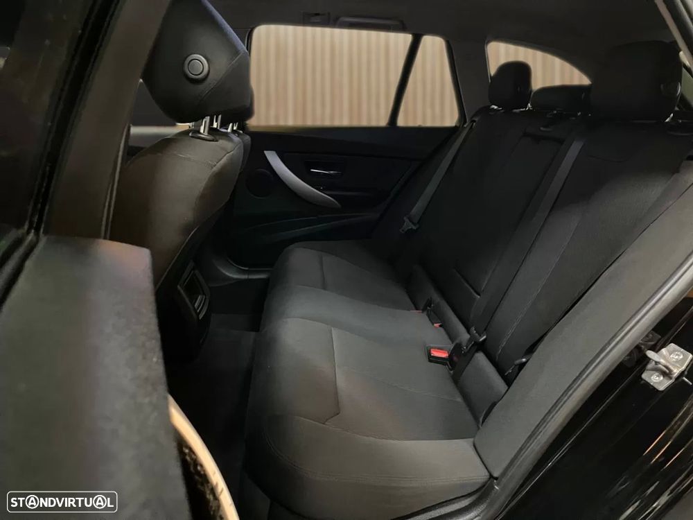 BMW 318 d Aut. Modern Line - 19