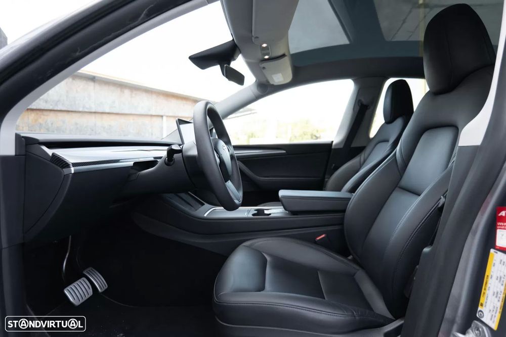 Tesla Model Y Performance Tração Integral - 17