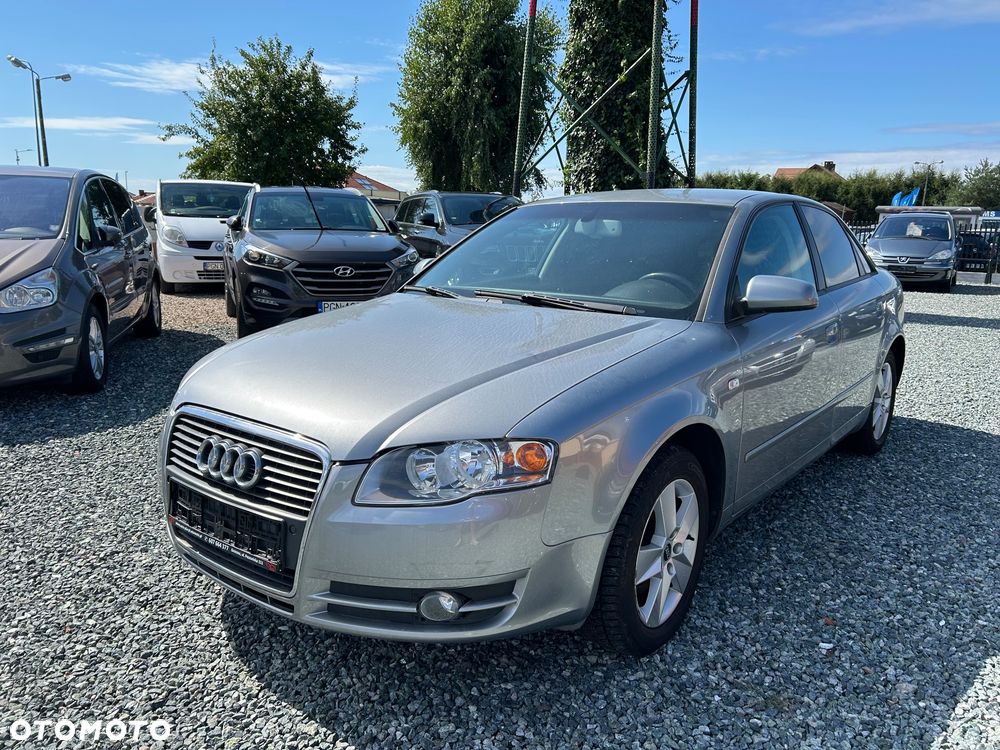 Audi A4 Limousine - 1