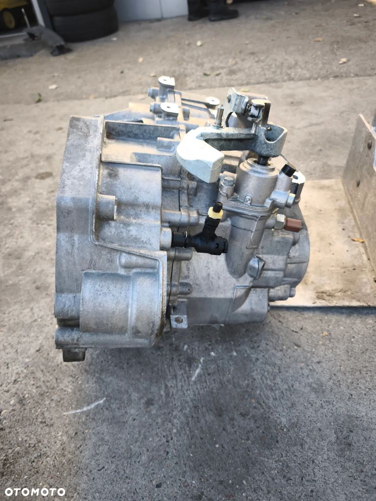 Skrzynia biegów VW CRAFTER II 2.0TDI FM6AX002 VLE - 3