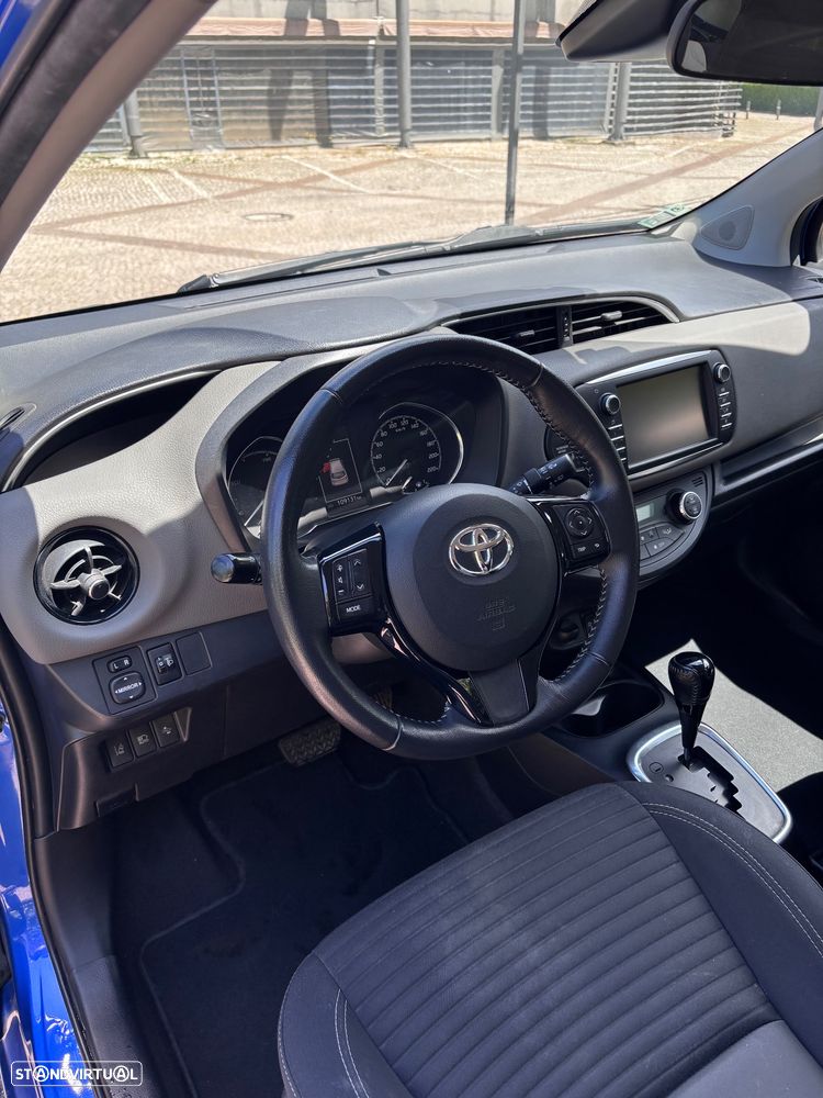 Toyota Yaris 1.5 HSD Comfort+P.Style - 13