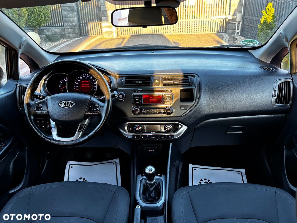 Kia Rio - 23