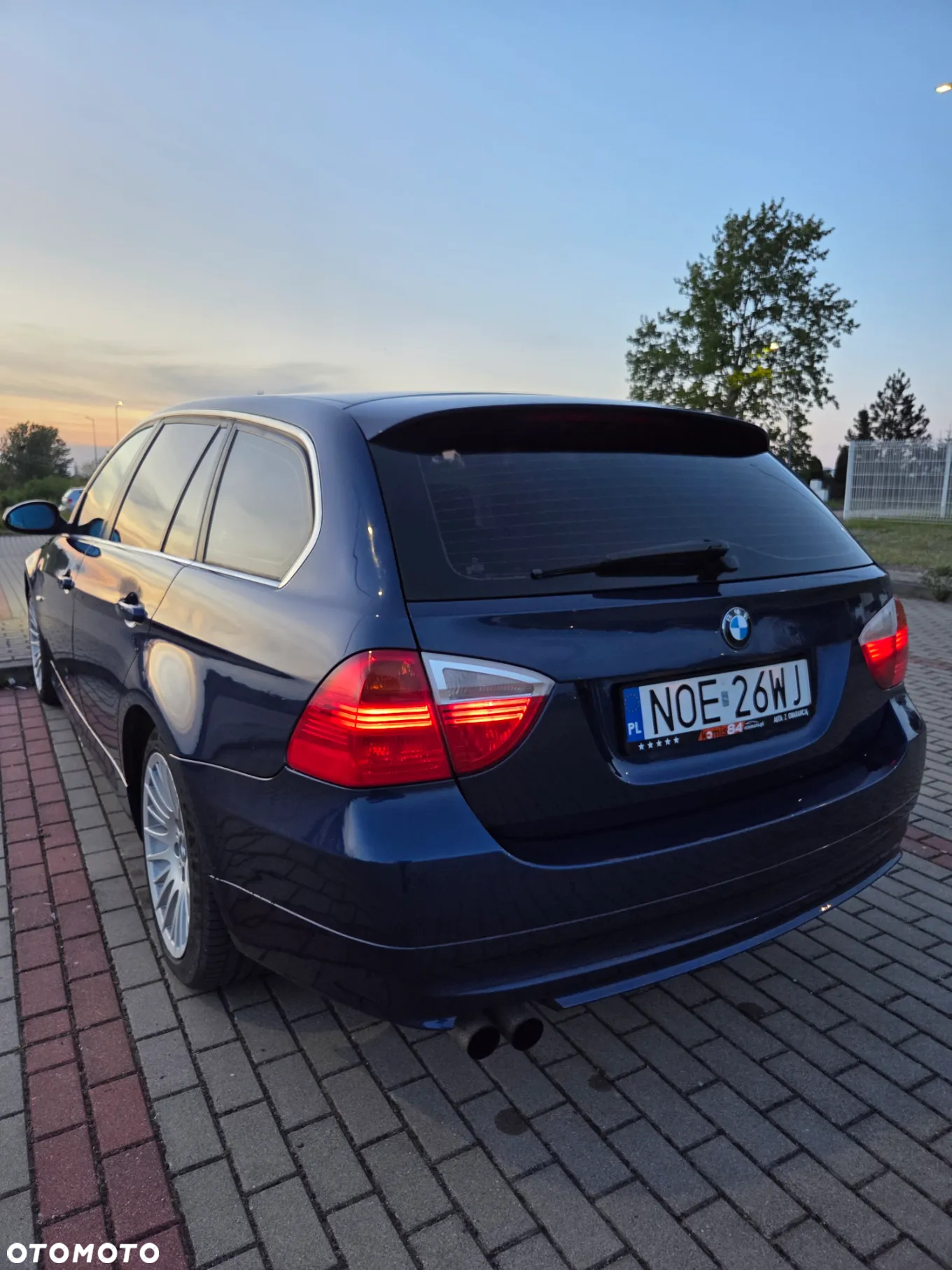 BMW Seria 3 325xi Touring - 6