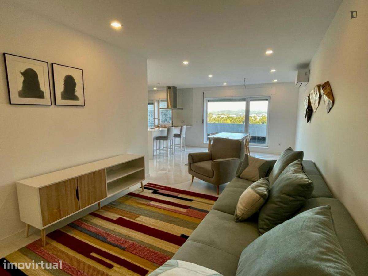 Quarto - localizado em Paranhos Porto - Grande imagem: 5/9