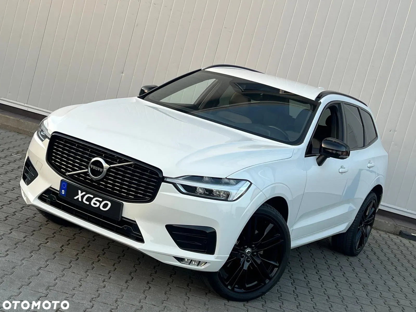 Volvo XC 60 T5 AWD R-Design - 19