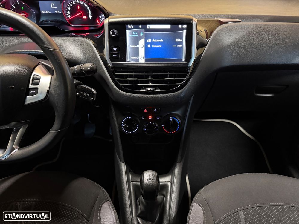 Peugeot 208 1.2 VTi Active - 17