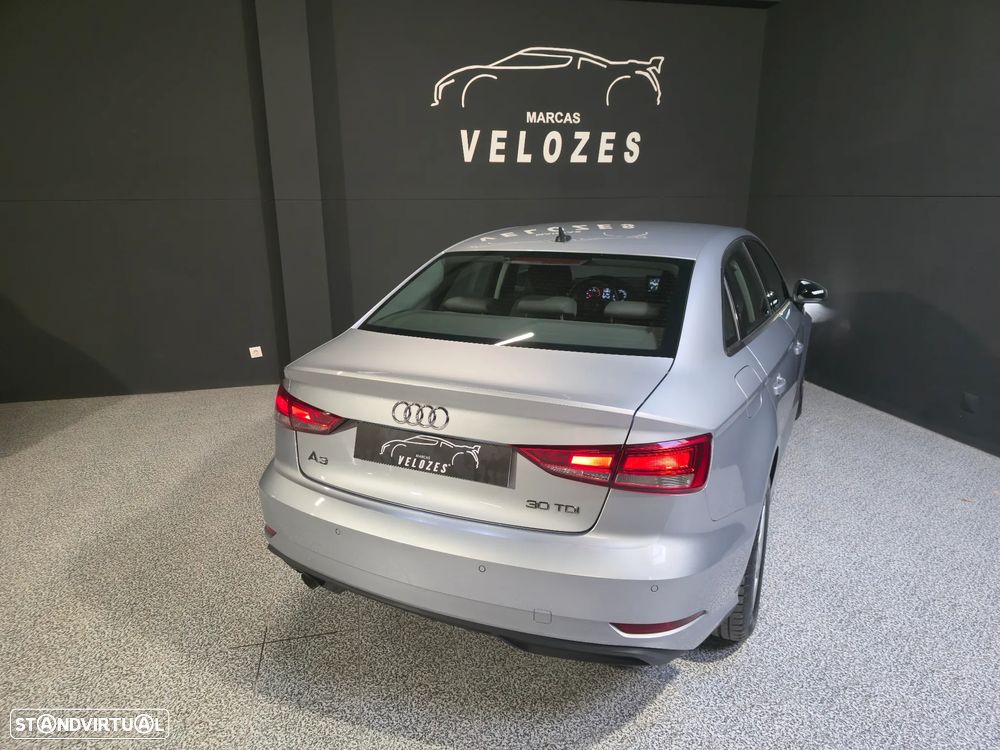 Audi A3 Limousine 30 TDI Design - 12