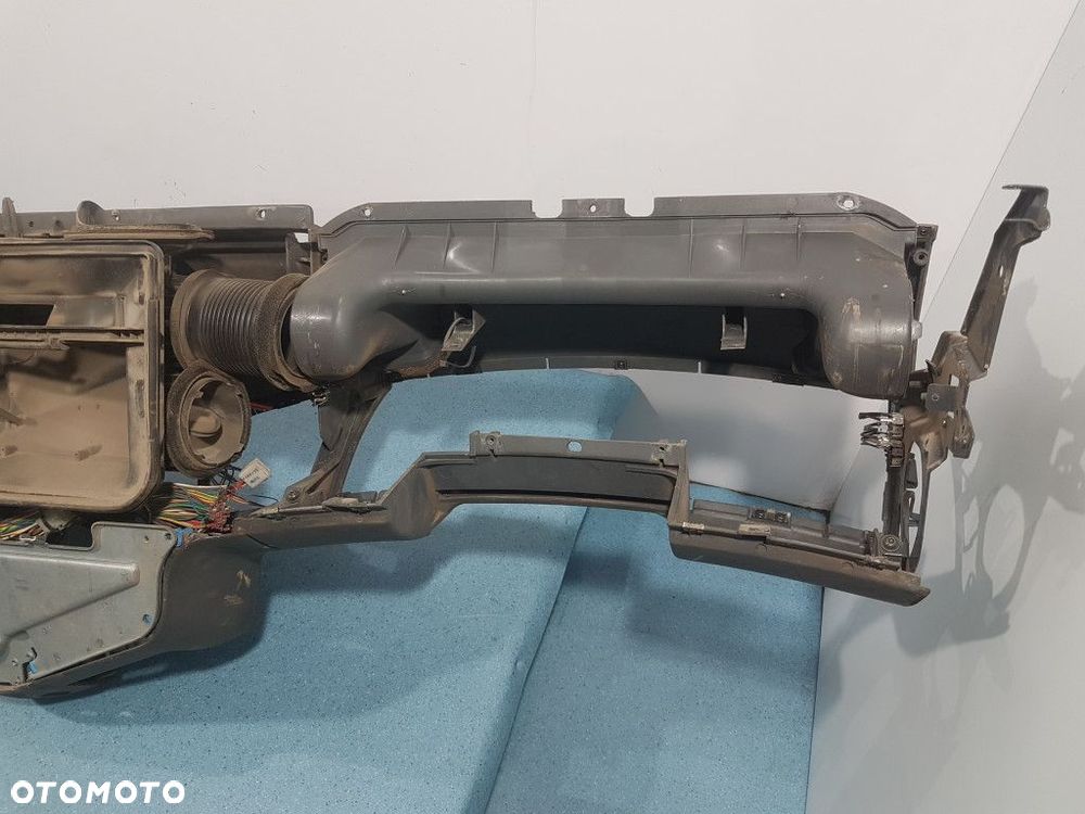 SCANIA SERII 4 4X2 P94 DESKA ROZDZIELCZA - 16