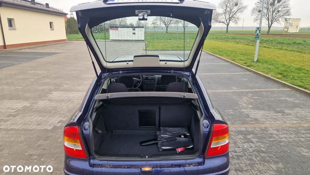 Opel Astra 1.6 Comfort - 2