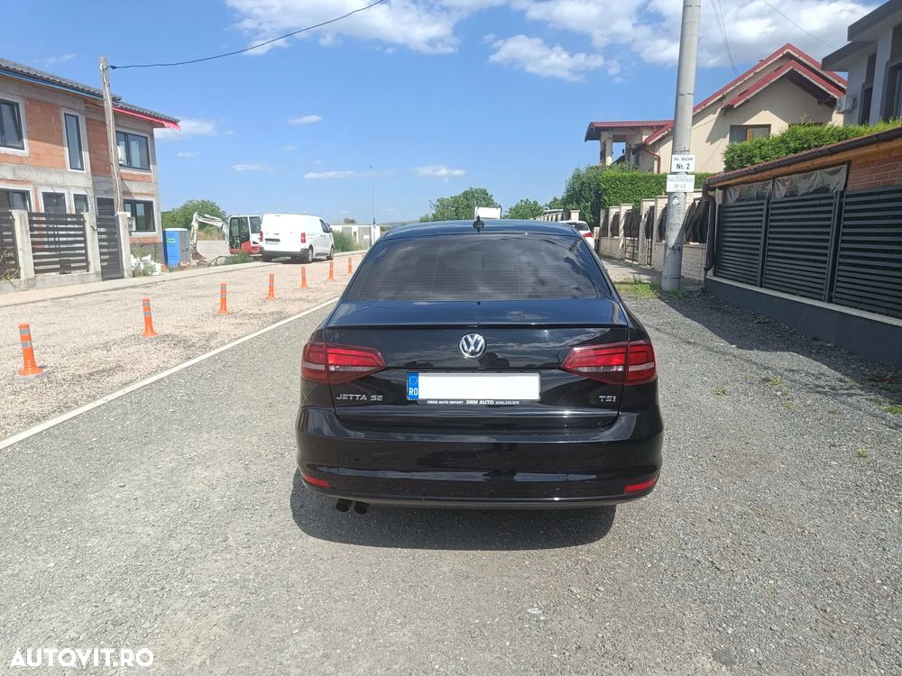 Volkswagen Jetta - 2