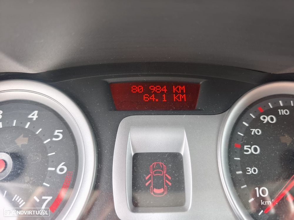 Renault Clio 1.2 16V Confort - 1