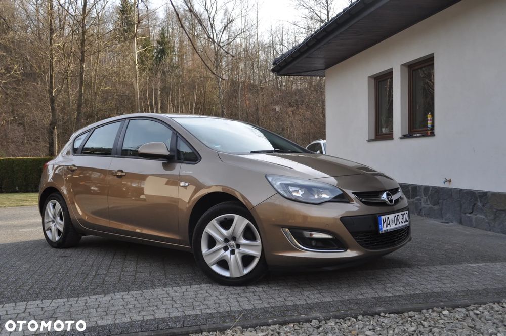 Opel Astra 1.4 Turbo Color Edition - 2