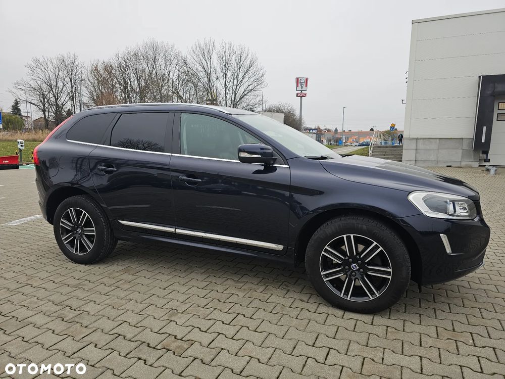 Volvo XC 60 D5 AWD Geartronic Summum - 5
