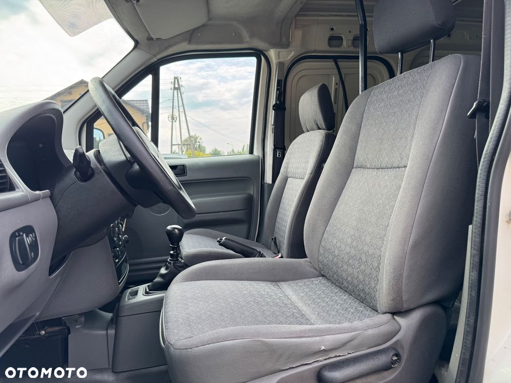Ford Transit Connect - 11