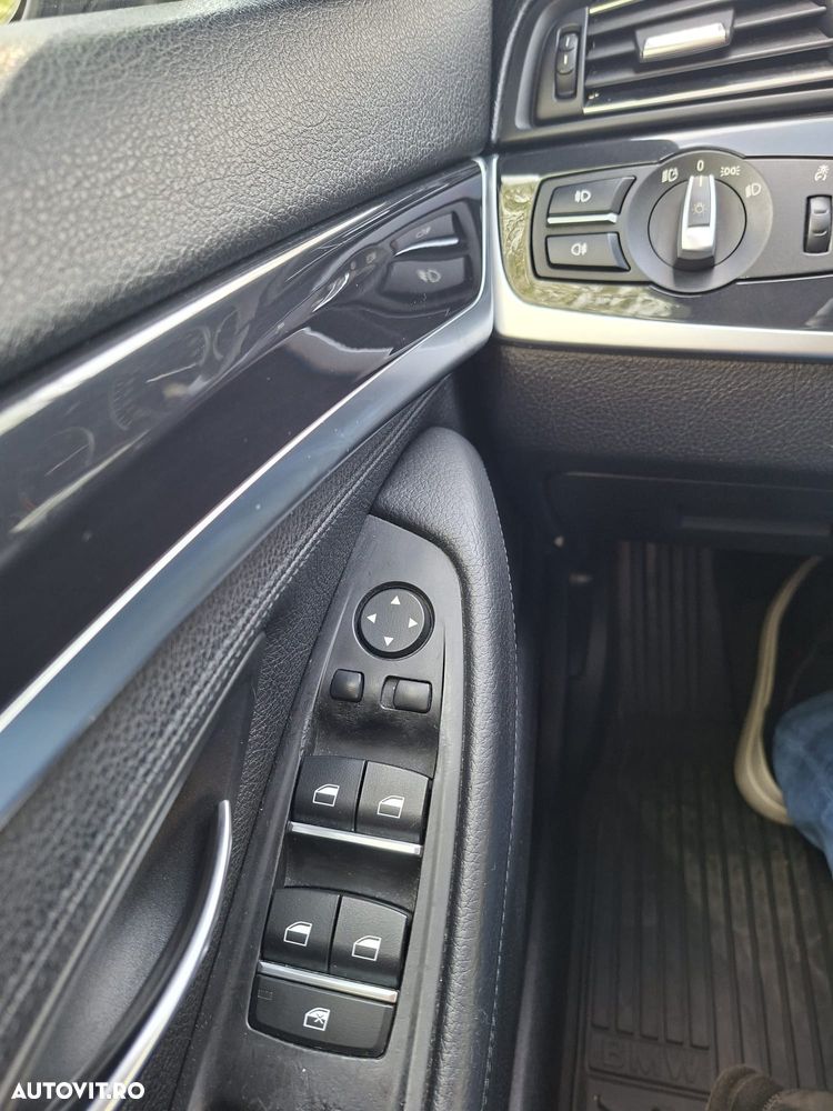 BMW Seria 5 530d xDrive Sport-Aut. Modern Line - 13