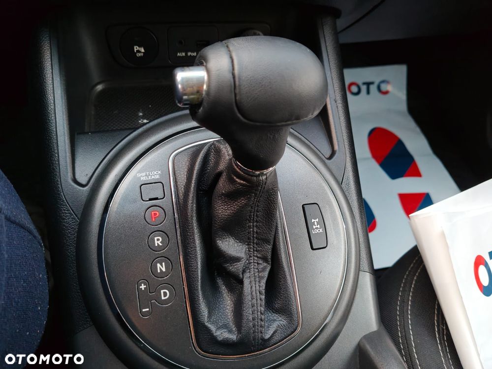 Kia Sportage 2.0 CRDI 4WD Automatik Dream-Team Edition - 36