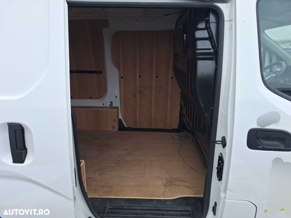 Nissan NV200 - 5