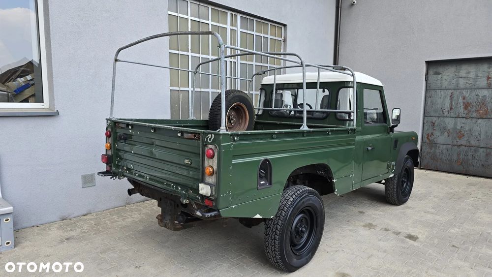 Land Rover Defender - 4