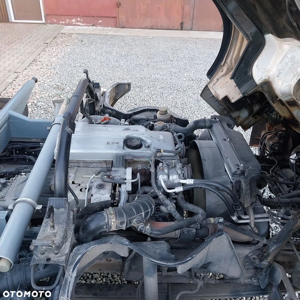 Mitsubishi Canter - 11