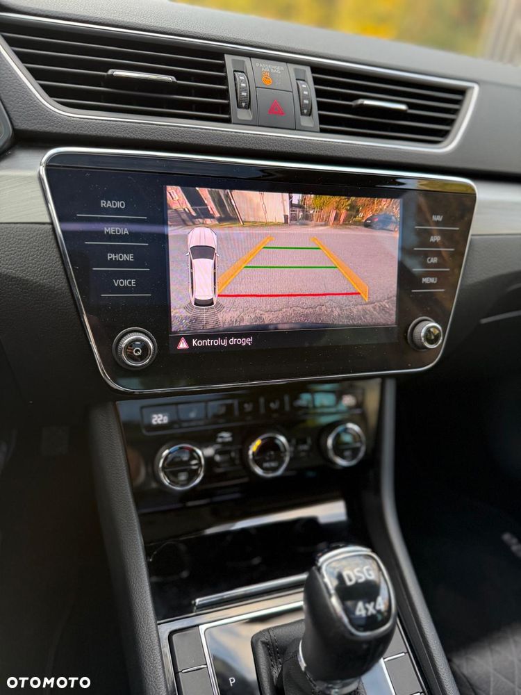 Skoda Superb 2.0 TDI 4x4 DSG Style - 13