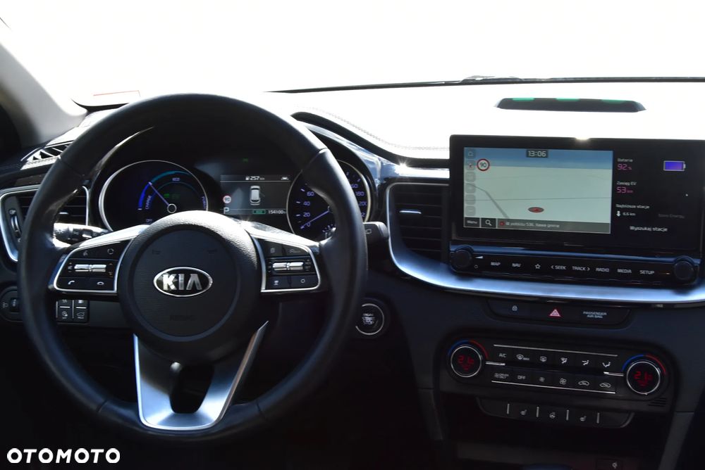 Kia Ceed 1.6 GDI DCT OPF Platinum Edition - 13