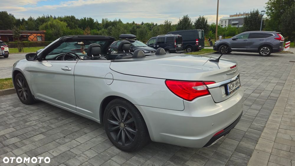 Chrysler 200 - 3