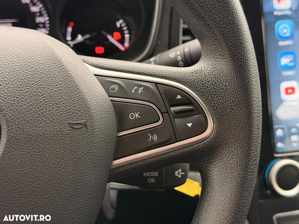 Renault Megane TCe Business - 28