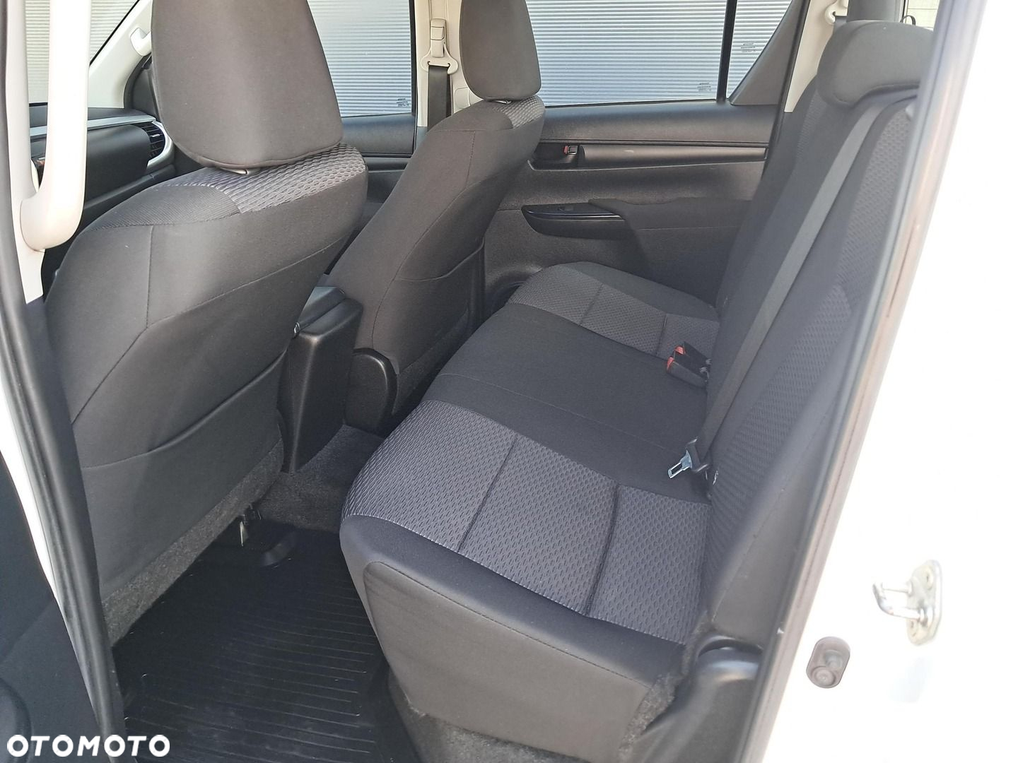 Toyota Hilux 2.4 D-4D Double Cab DLX 4x4 - 10