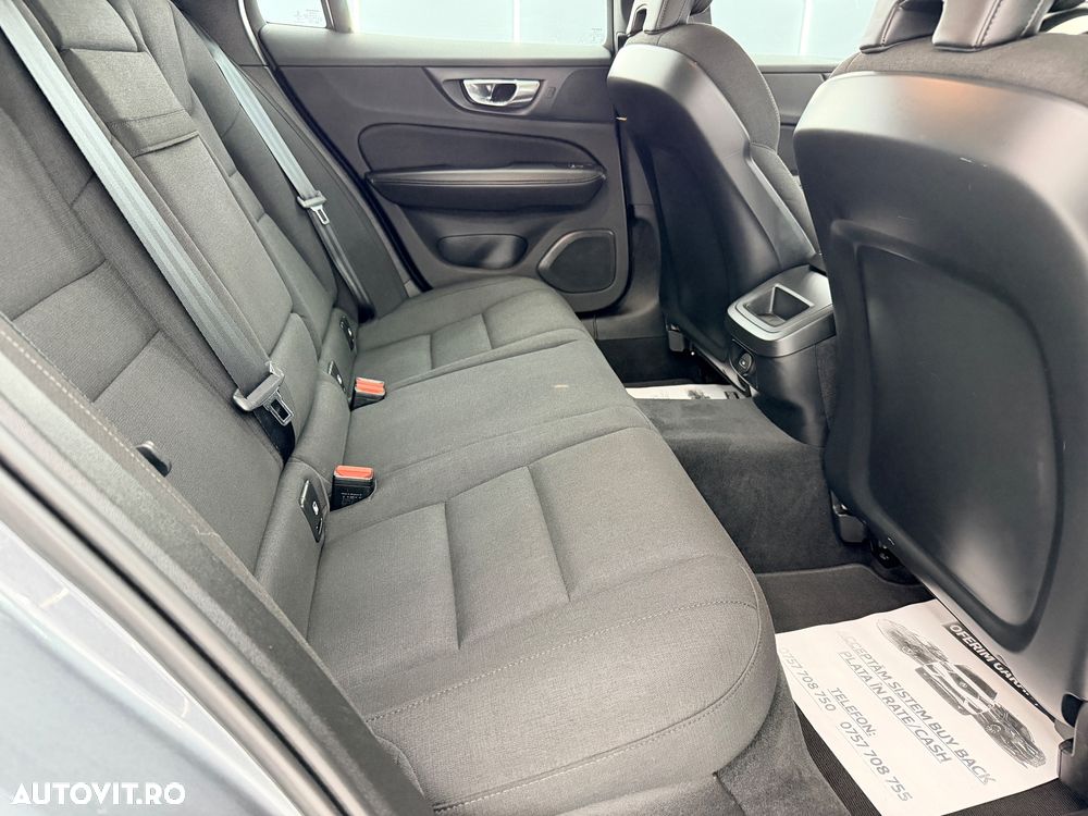 Volvo V60 D3 Momentum Core - 7