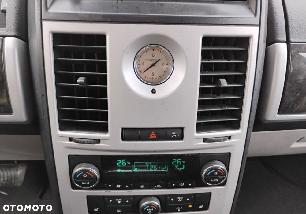 Chrysler Grand Voyager - 27