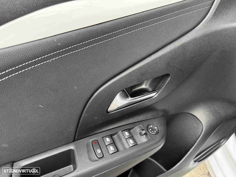 Opel Corsa 1.2 T GS - 10