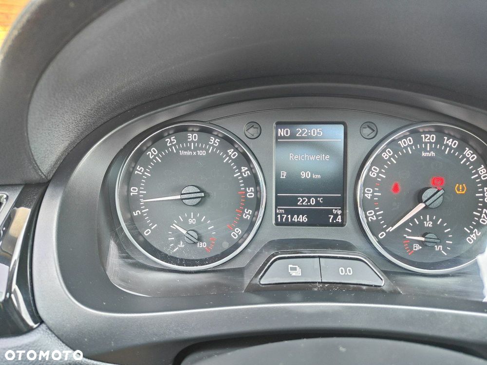 Skoda RAPID 1.6 TDI Active - 10