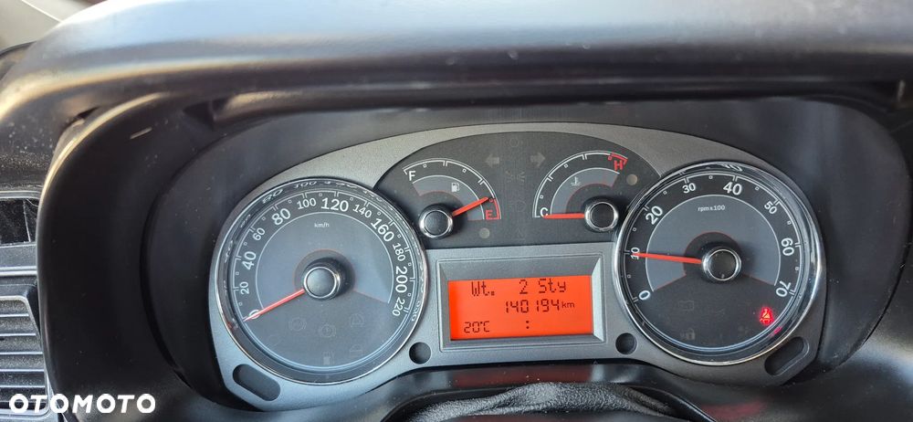 Fiat Linea 1.4 Dynamic Euro5 - 12