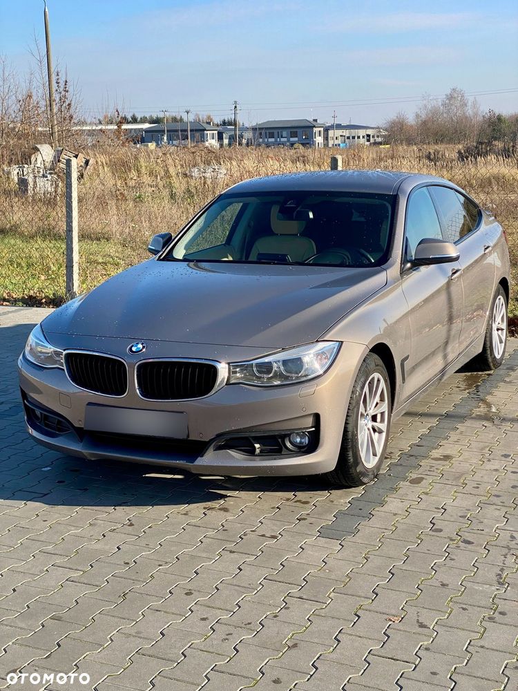 BMW Seria 3 318d - 16