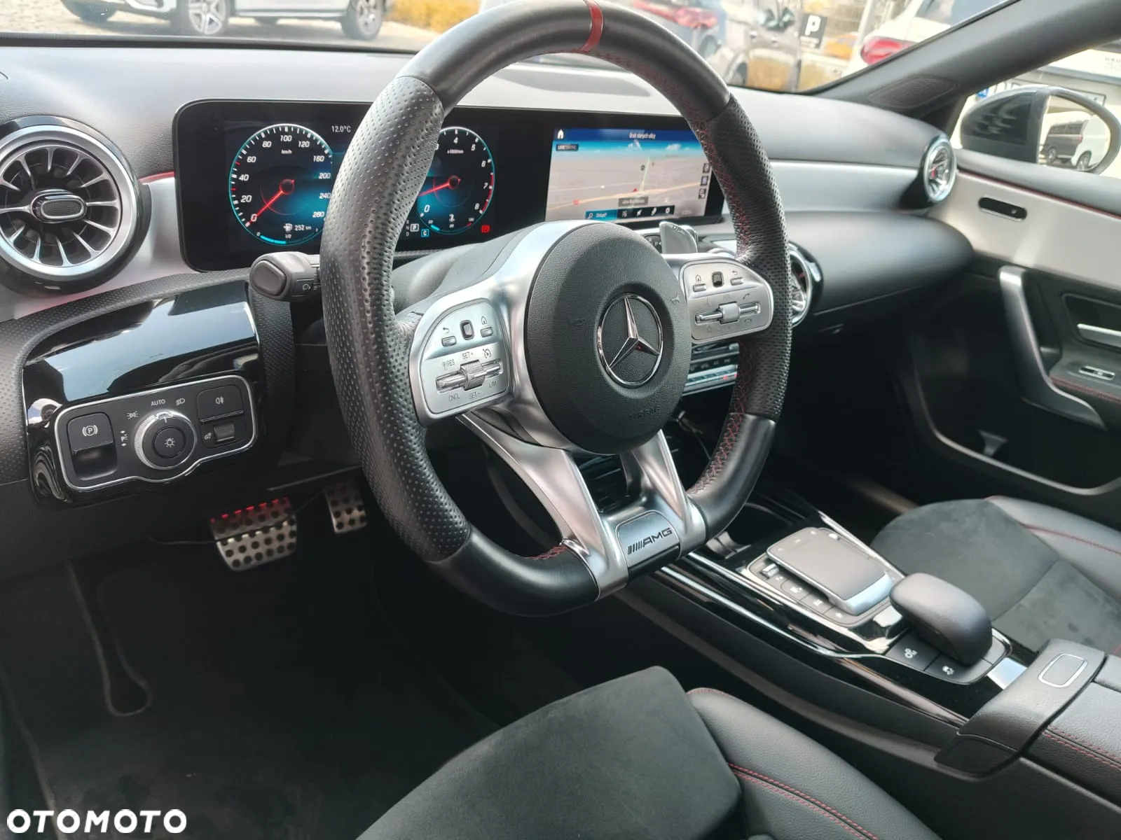 Mercedes-Benz Klasa A 35 AMG 4-Matic 7G-DCT - 14