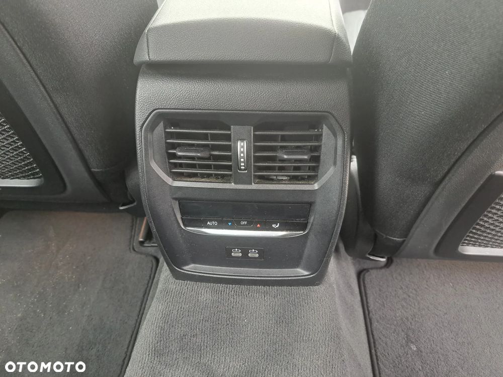 BMW Seria 3 318d mHEV M Sport - 12