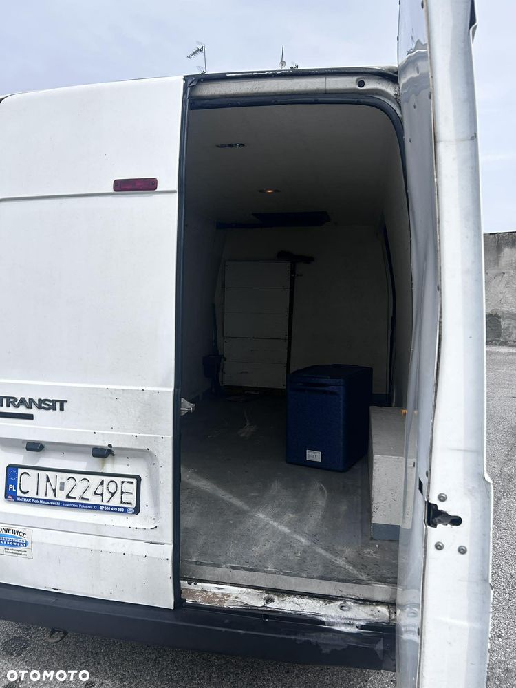 Ford Transit - 10