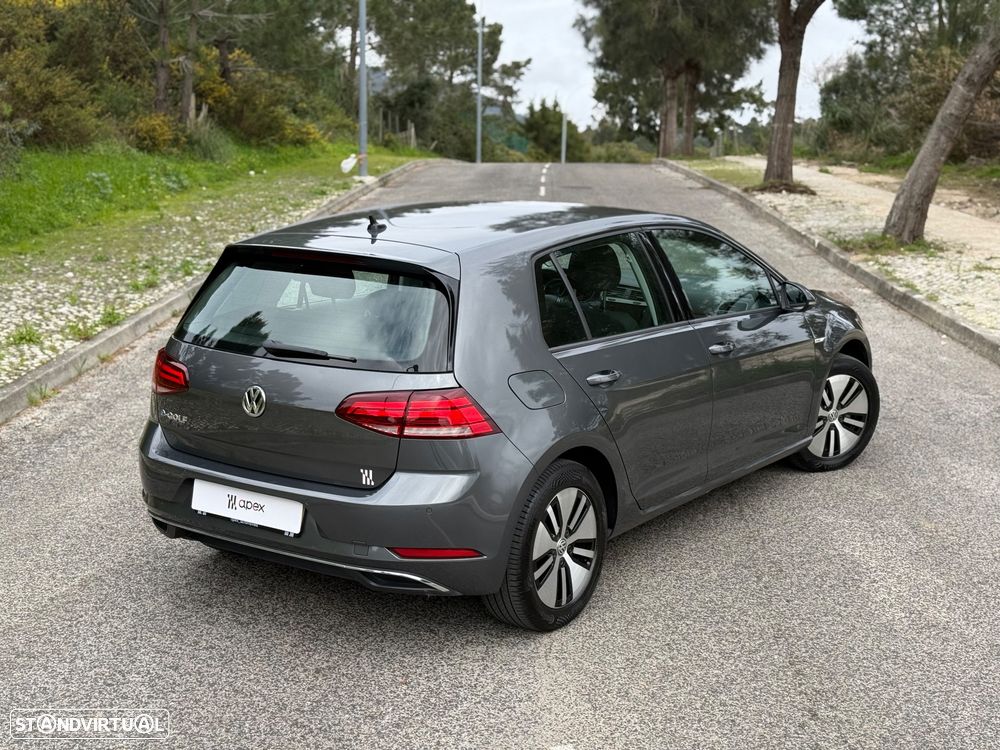 VW Golf - 8