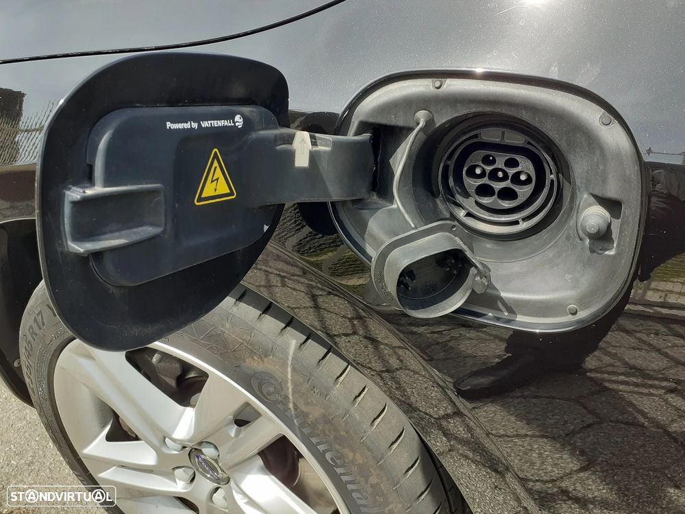 Volvo V60 2.4 D6 Momentum AWD Phev - 16