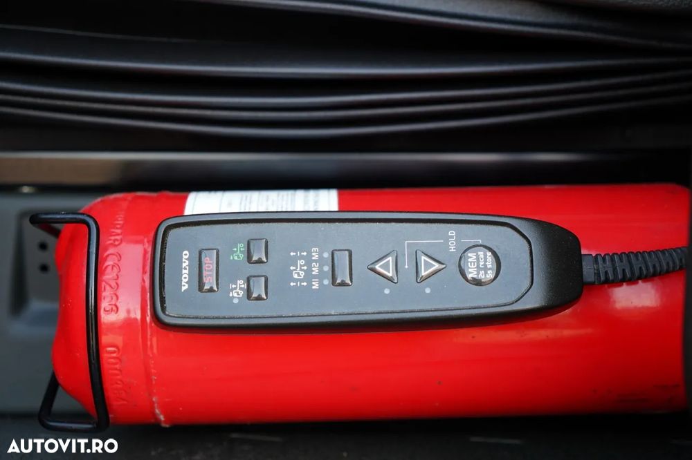 Volvo FH 500 / CORTINĂ / 6x2 / ACOPERIȘ RIDICAT / AER CONDIȚIONAT PARCARE / PUNTE RELAXABILĂ / CONTRACT DE SERVICE GOLD - 25