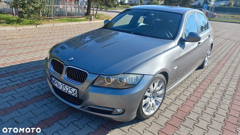 BMW Seria 3 335d DPF Edition Exclusive - 24