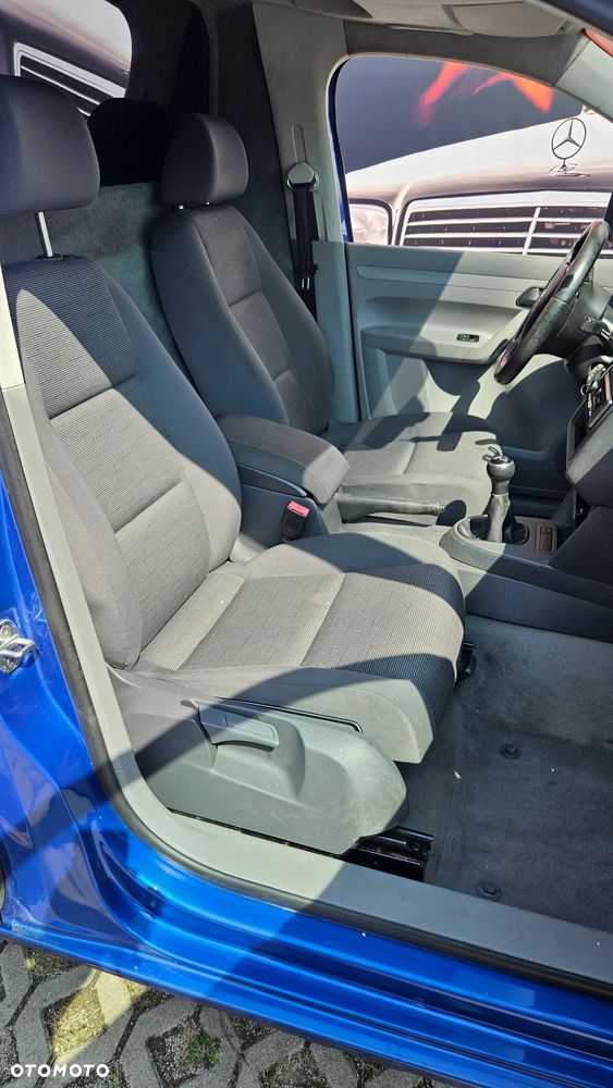 Volkswagen Caddy - 12
