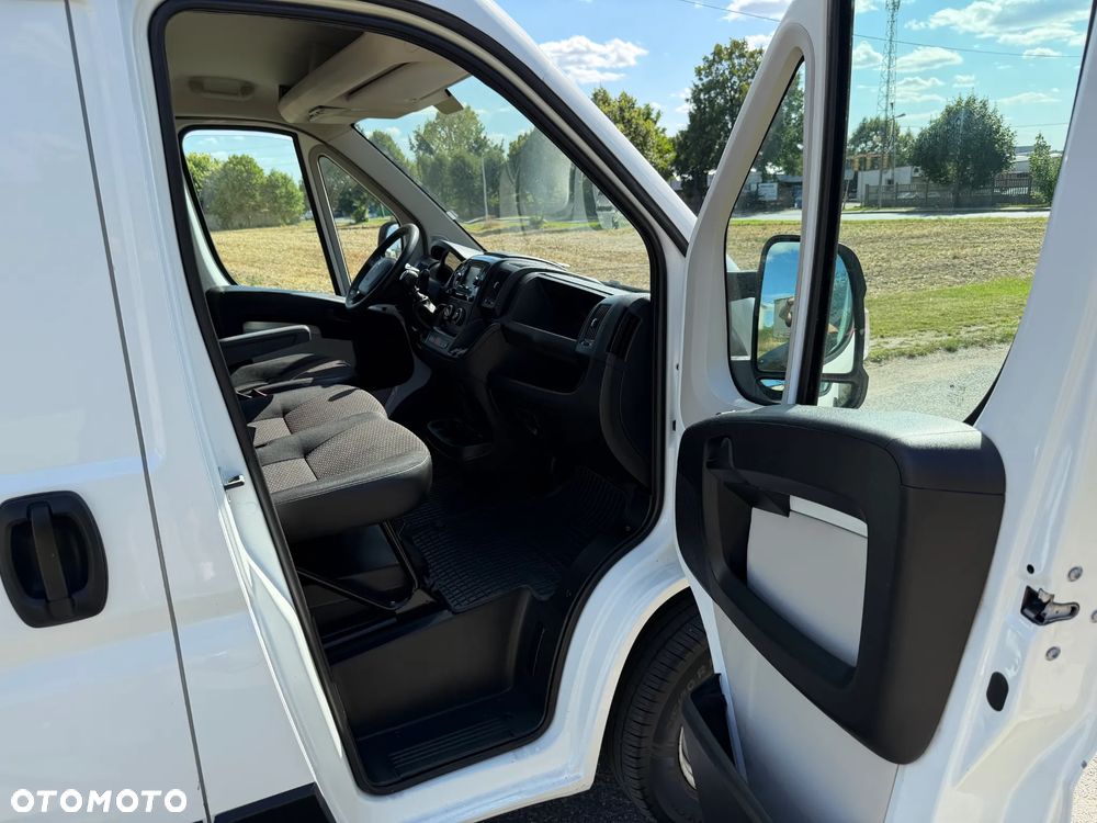 Peugeot Boxer * 2.0 / 130KM * L2H2 * Furgon / Blaszak * Średni / Podwyższany * - 32