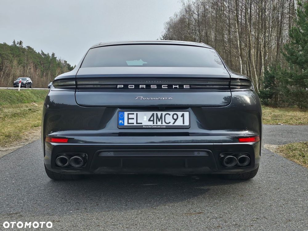 Porsche Panamera - 22